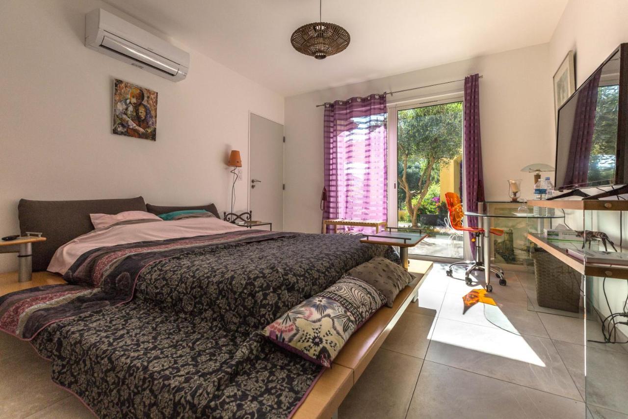 Villa de la Terre Blanche Sanary-sur-Mer Extérieur photo